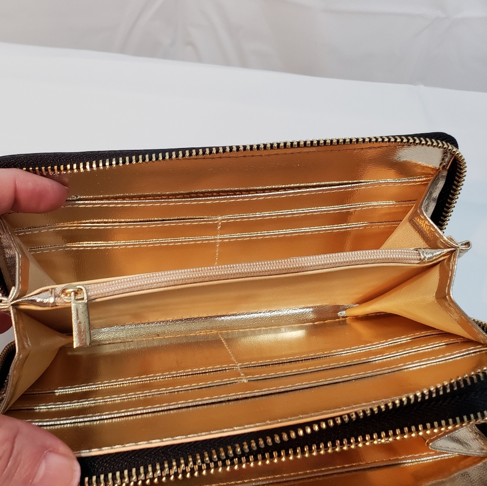 Wristlet Wallet With Rfid Blocking. - image 2